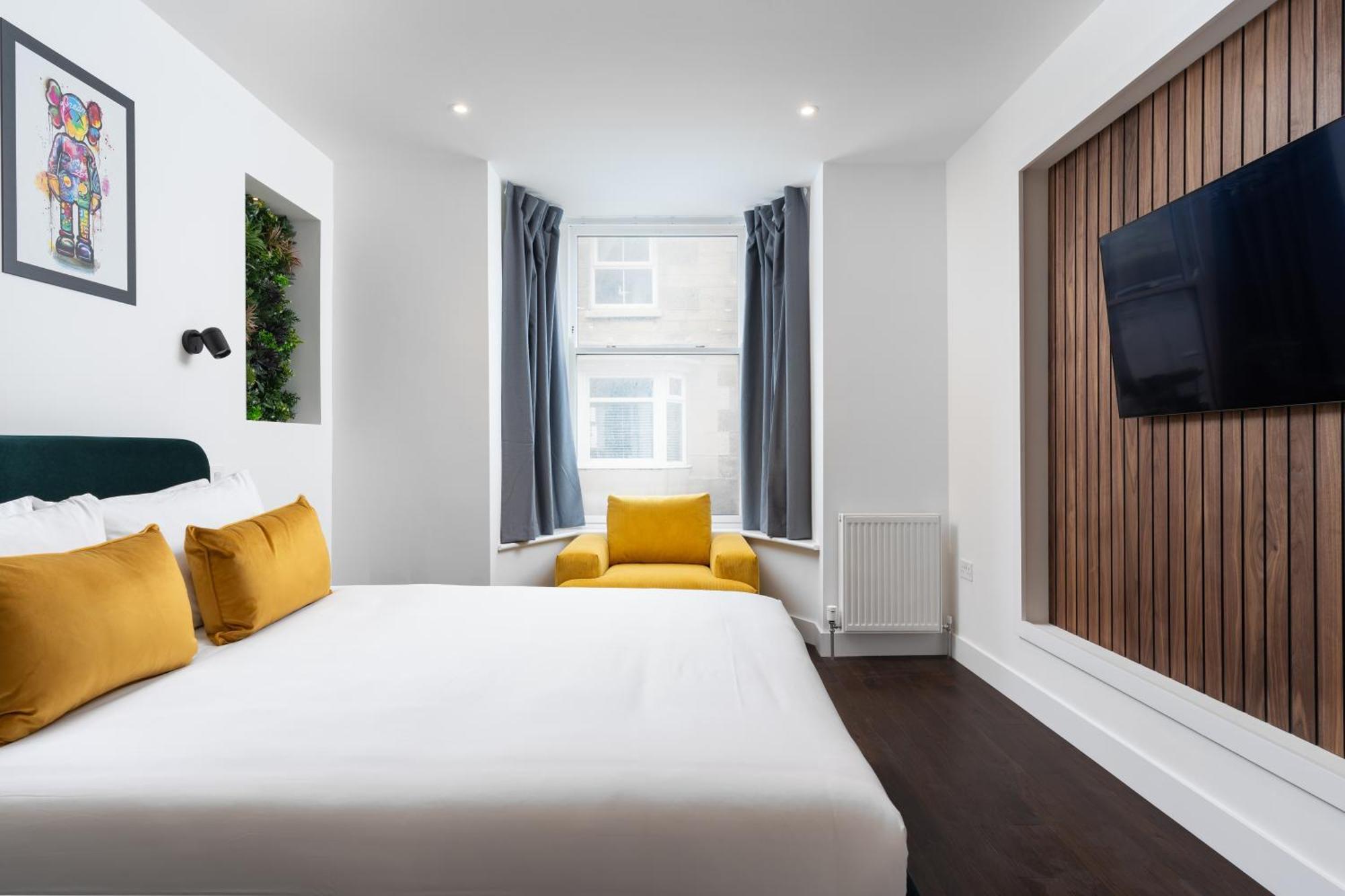 Room 1, Hotel Style Double Bedroom In 마라지온 외부 사진